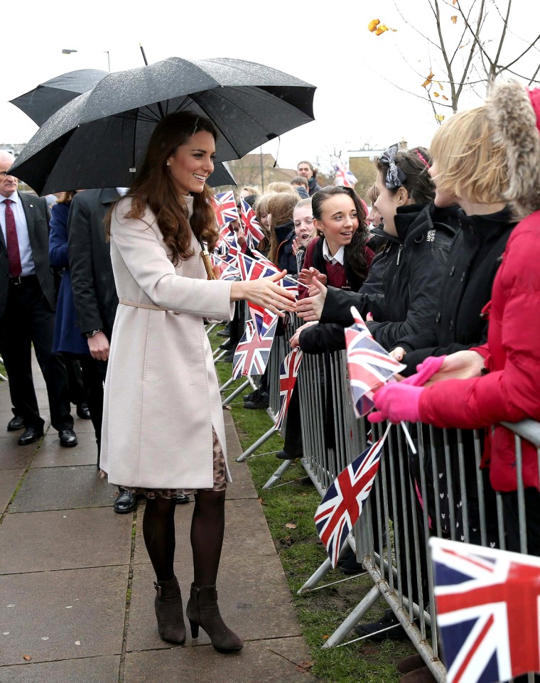 Image: Britain's Catherine, Duchess of Cambridge meets members of the public during a visit to Manor School in Cambridge